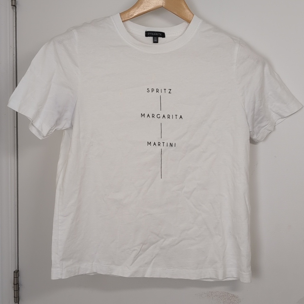 DYNAMITE WHITE T SHIRT SIZE SMALL